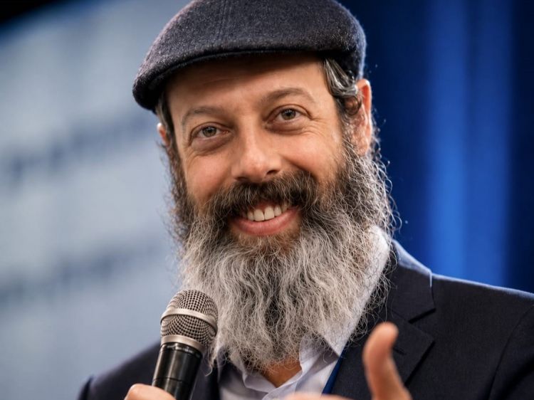 לשנות תפיסה עם שיחות ה"דבר מלכות"